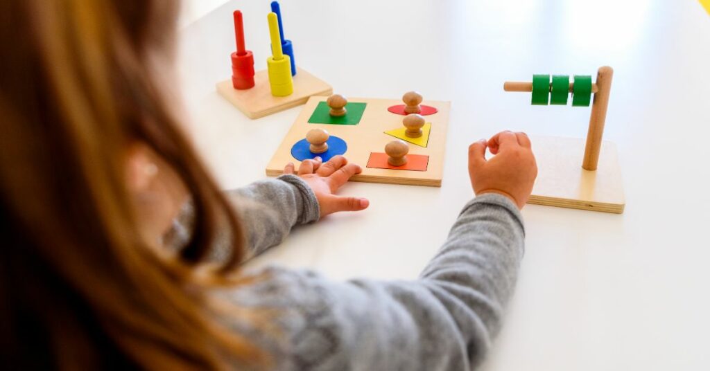  איך מפתחים מוטוריקה עדינה אצל ילדים
